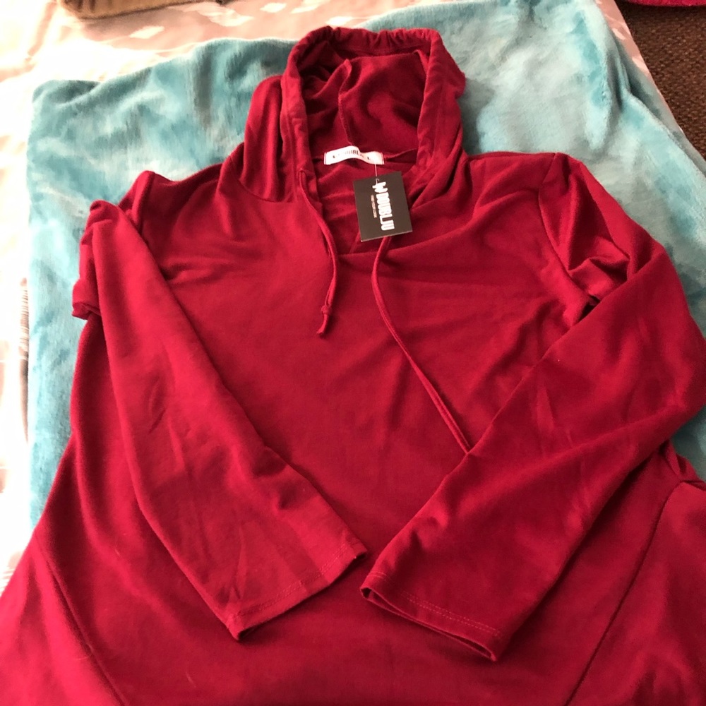 Hooded top